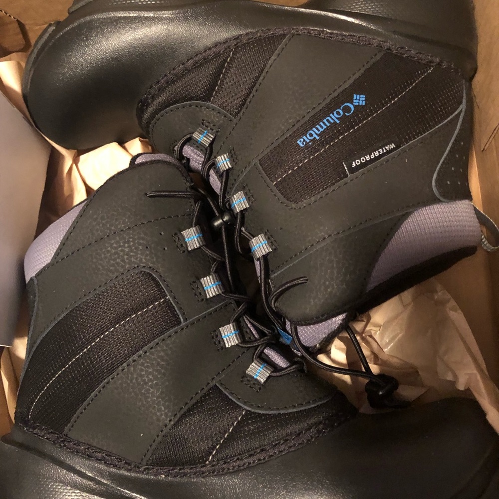 Kids Columbia snow boots